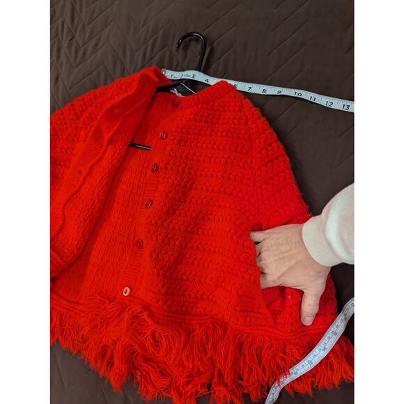 Bright tomato red VINTAGE knit cape poncho by Blue Bird size approx Small - Picture 6 of 7